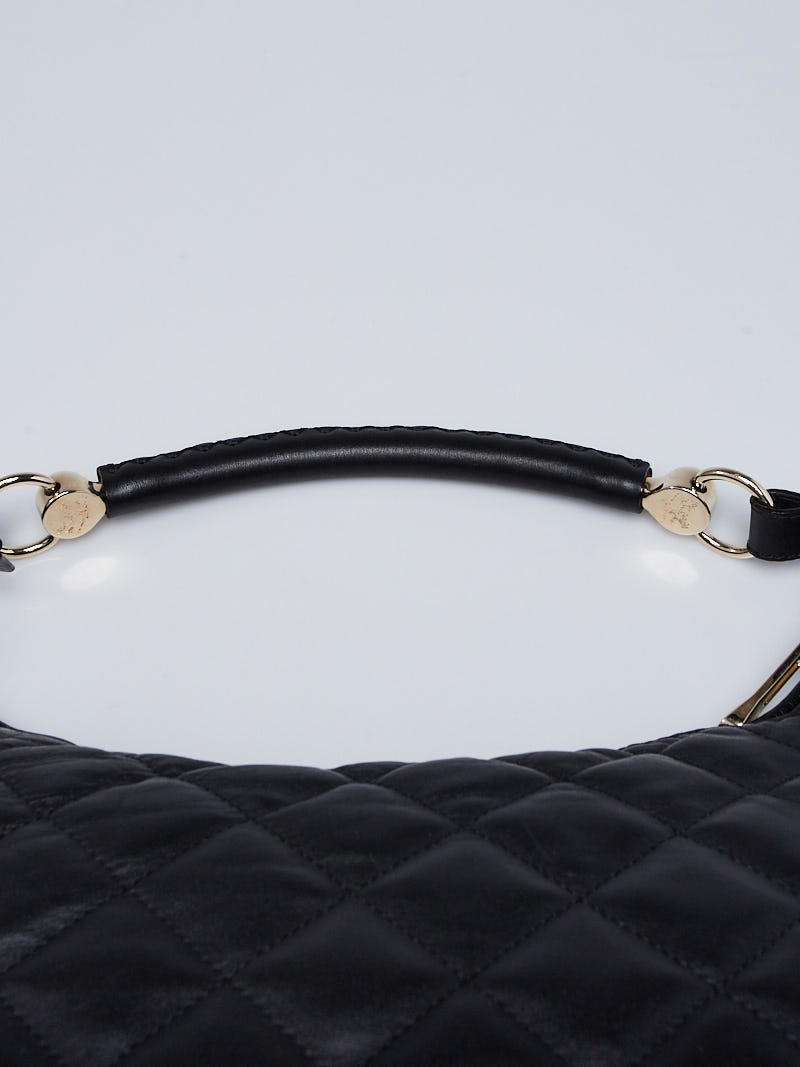 バッグ Burberry Quilted Hobo Shoulder Bag Black Burberry Black Quilted Leather Hobo Bag | Yoogi's Closet
