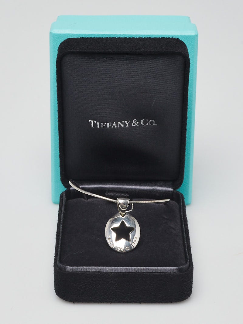 S*o様 Tiffany & Co. スター形状ネックレス Tiffany & Co. Sterling Silver Star Stencil Cutout Pendant Necklace