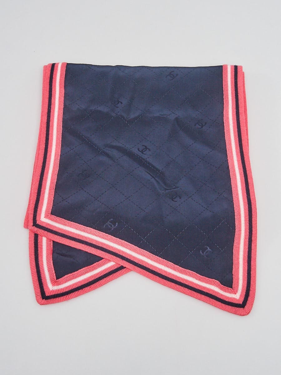 Chanel Navy Blue/Pink Silk/Wool Quilted Scarf | Yoogi's Closet