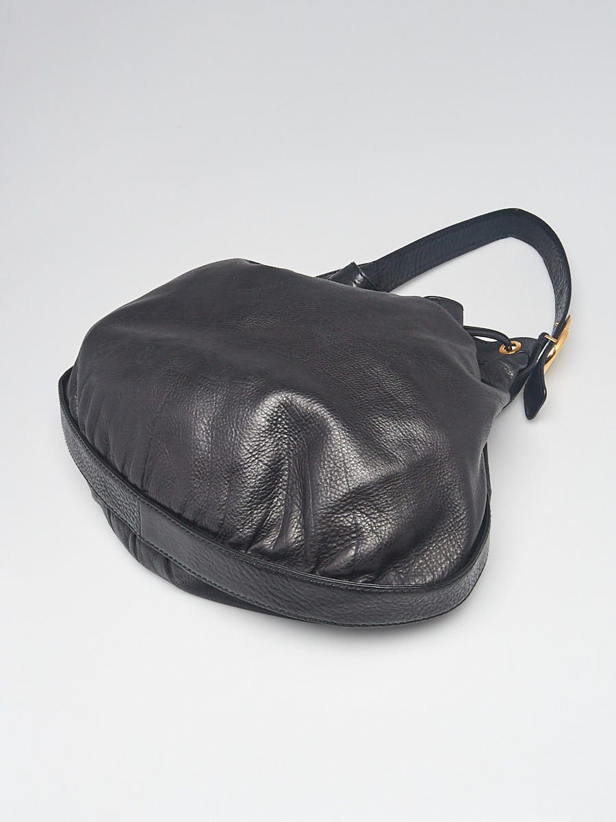 Gucci Black Pebbled Leather Interlocking GG Tassel Hobo Bag