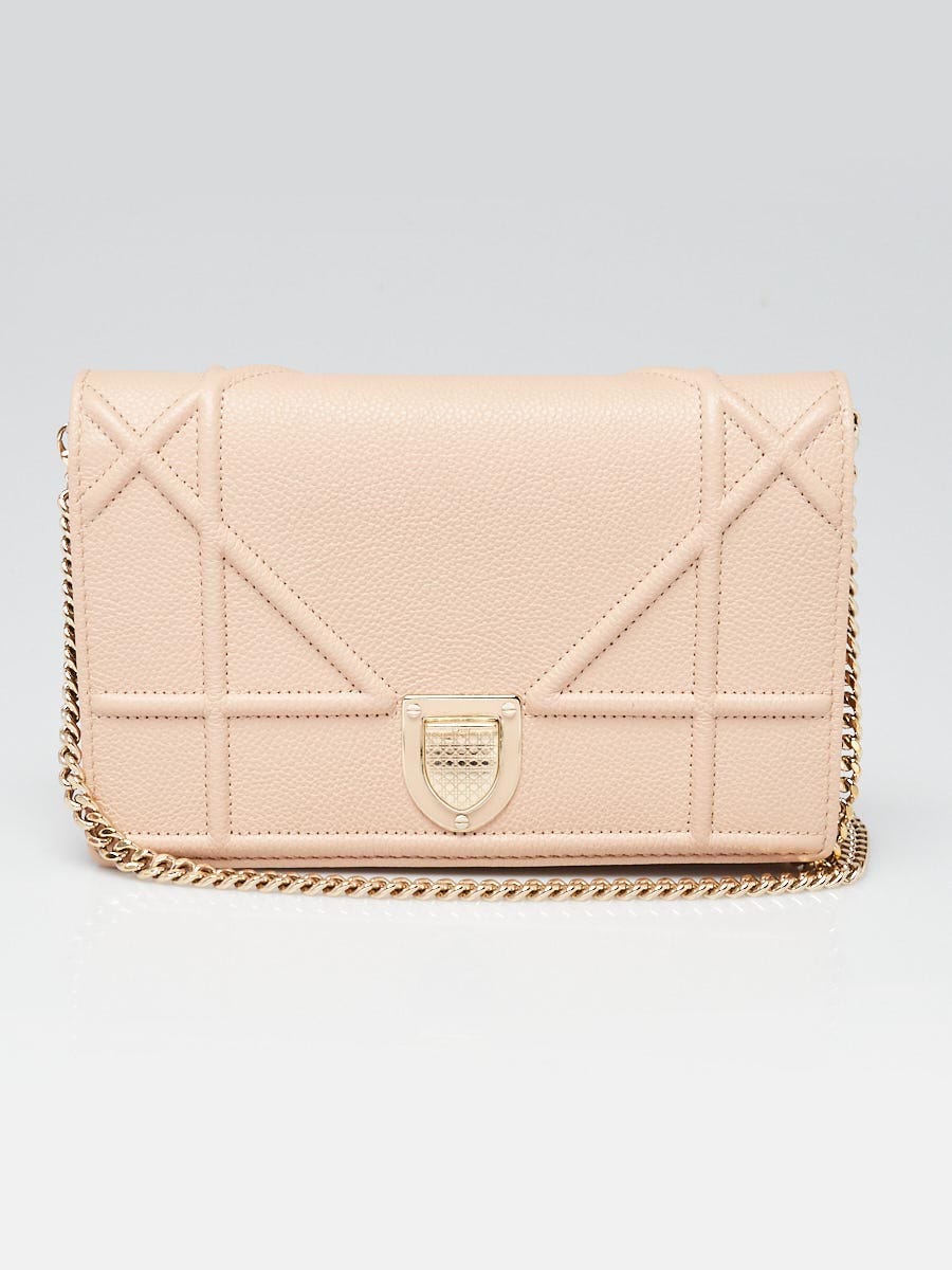 LARGE FLAP WALLET IN GRAINED CALFSKIN - NUDE