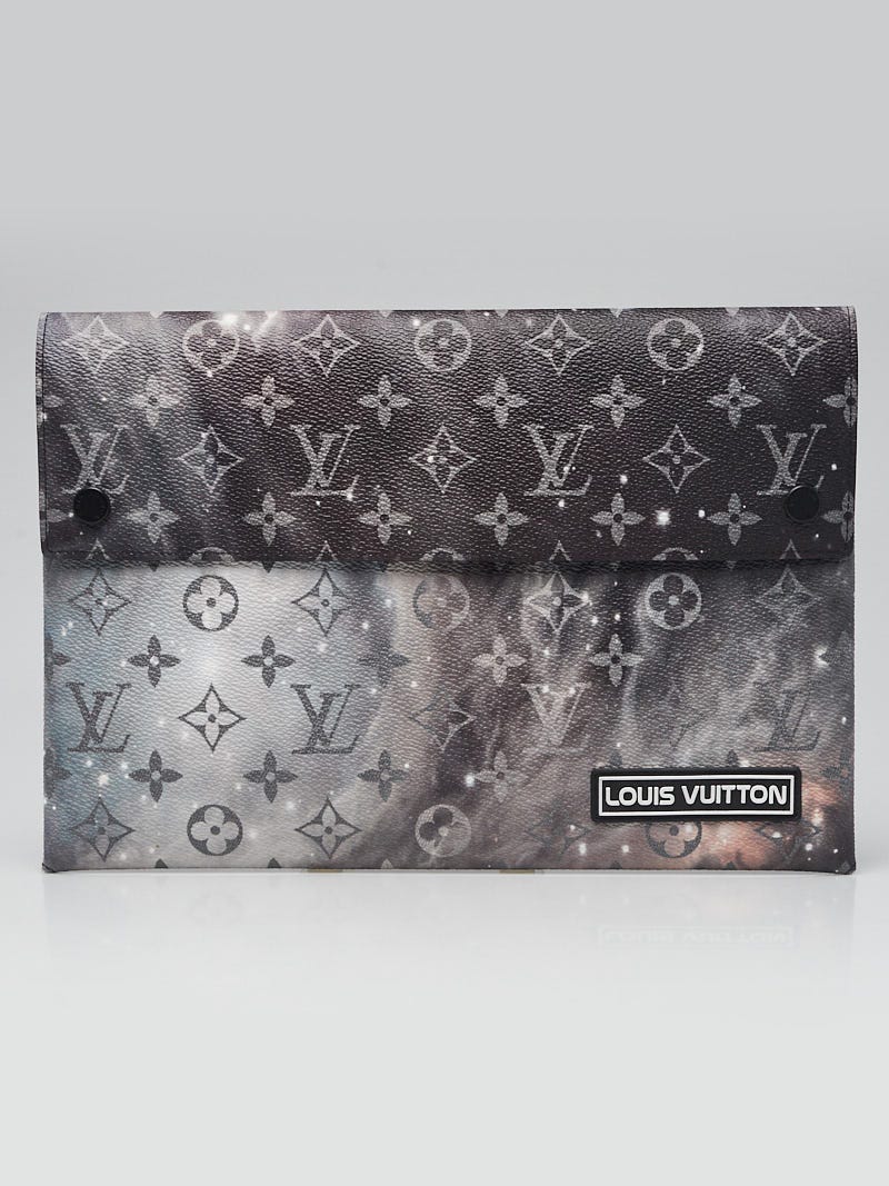 Louis Vuitton Silver Epi Leather Kirigami Medium Envelope Pochette -  Yoogi's Closet