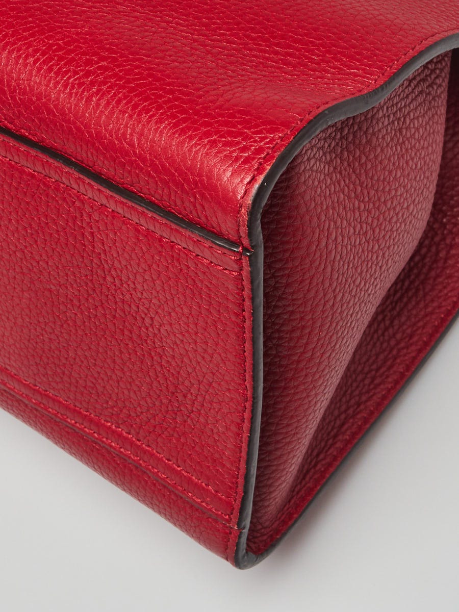 Gucci Red Pebbled Leather Marmont Top Handle Bag | Yoogi's Gucci Red Pebbled Leather Marmont Top Handle Bag | Yoogi's