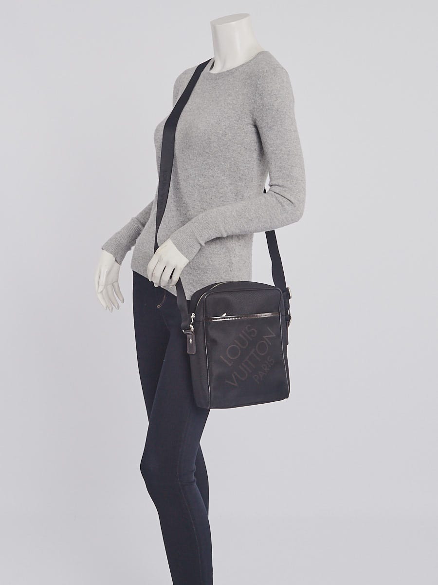 Louis Vuitton Black Damier Geant Canvas Petit Messenger Bag - Yoogi's Closet