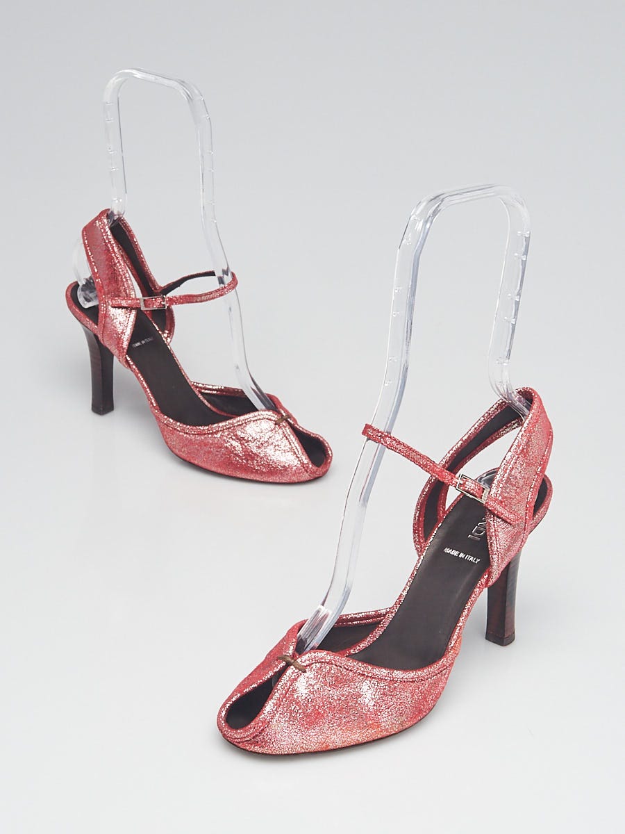 Pink best sale fendi heels