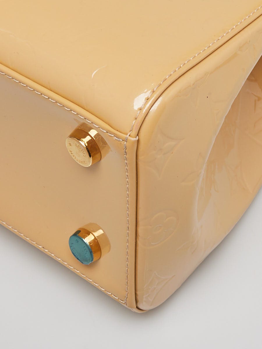 Louis Vuitton Cream Epi Brea MM Bag — BLOGGER ARMOIRE
