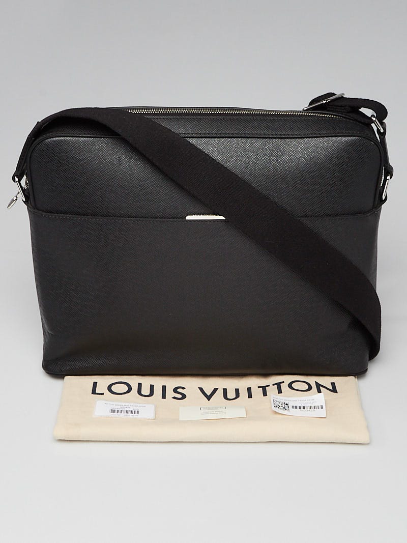 Louis Vuitton Noir Taiga Leather Anton MM Messenger Bag | Yoogi's 