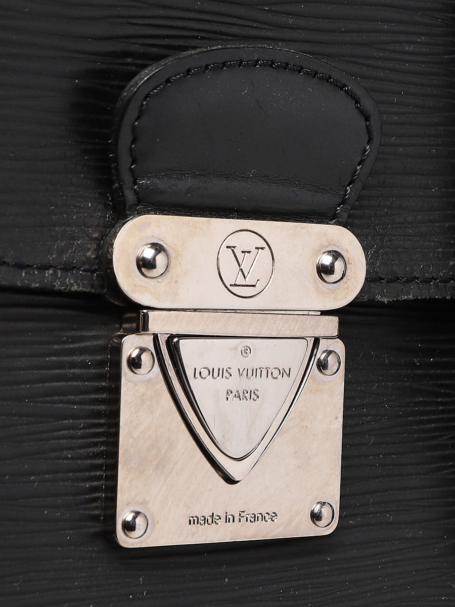 Louis VUITTON SEGUR HANDBAG in black epi leather, chrom…