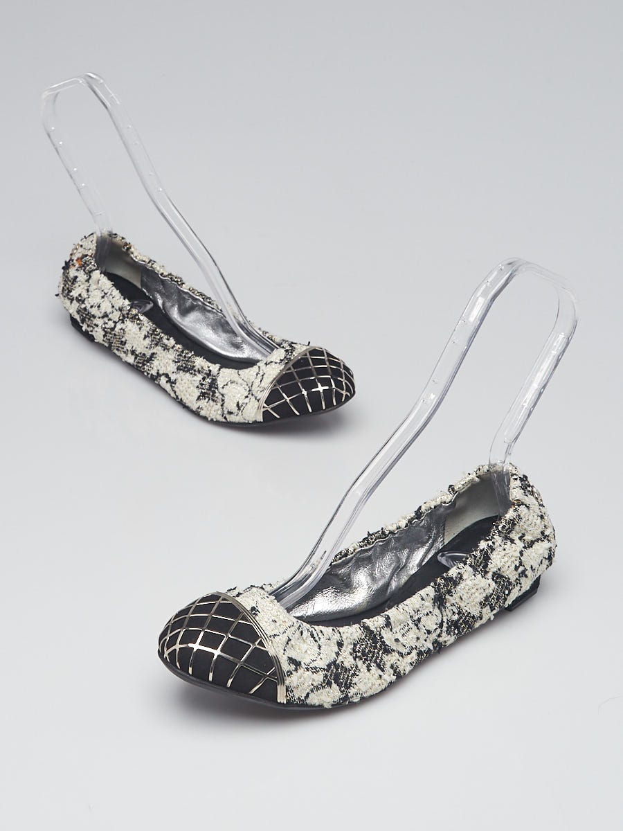 Chanel Black/White Cap-Toe Elastic Ballet Flats Size 9.5/40 - Yoogi's Closet