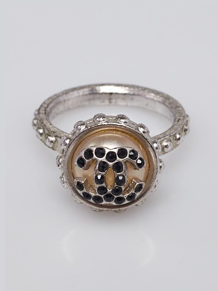 Chanel 18K Gold Pearl Ring with Black Enameling in United States