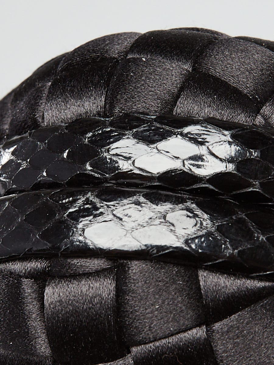 Bottega Veneta Ayers-Trimmed Intrecciato Knot Clutch - Black Clutches,  Handbags - BOT225867