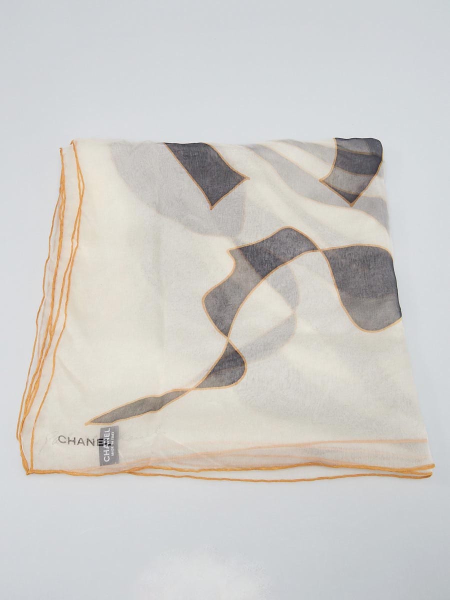 Chanel Black/White Printed Silk CC Scarf | Yoogi's Closet