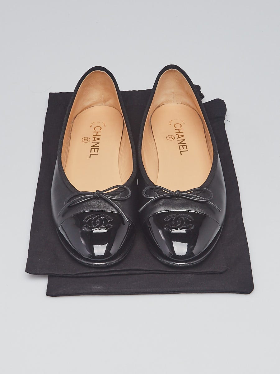 Chanel Womens CC Patent Cap Toe Ballet Flats Black Leather Size 41