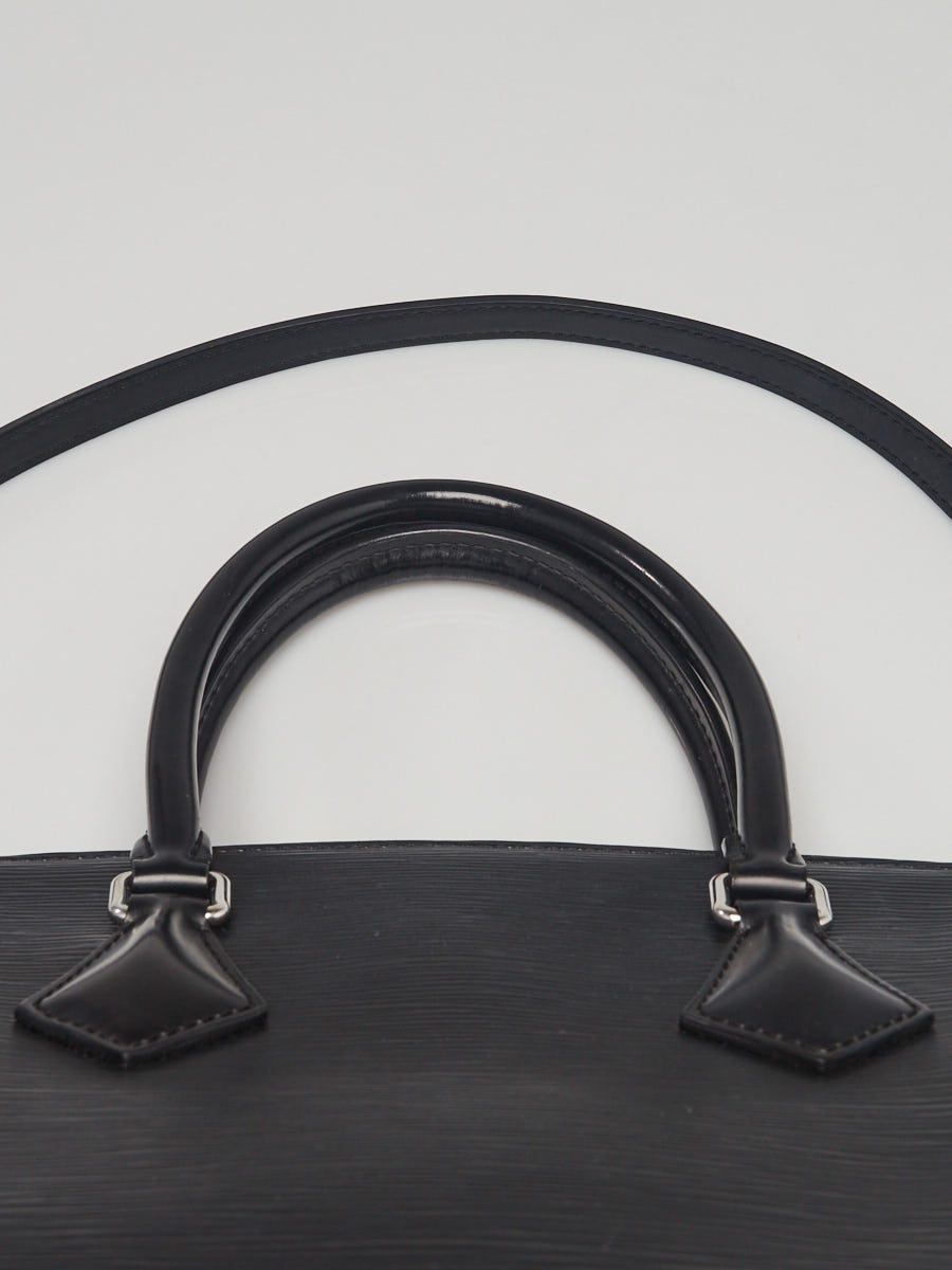 Louis Vuitton Phenix Handbag 366643