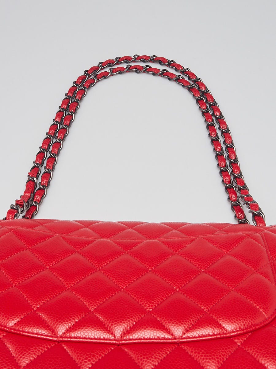 Vintage CHANEL cherry red caviar leather quilted shoulder bag