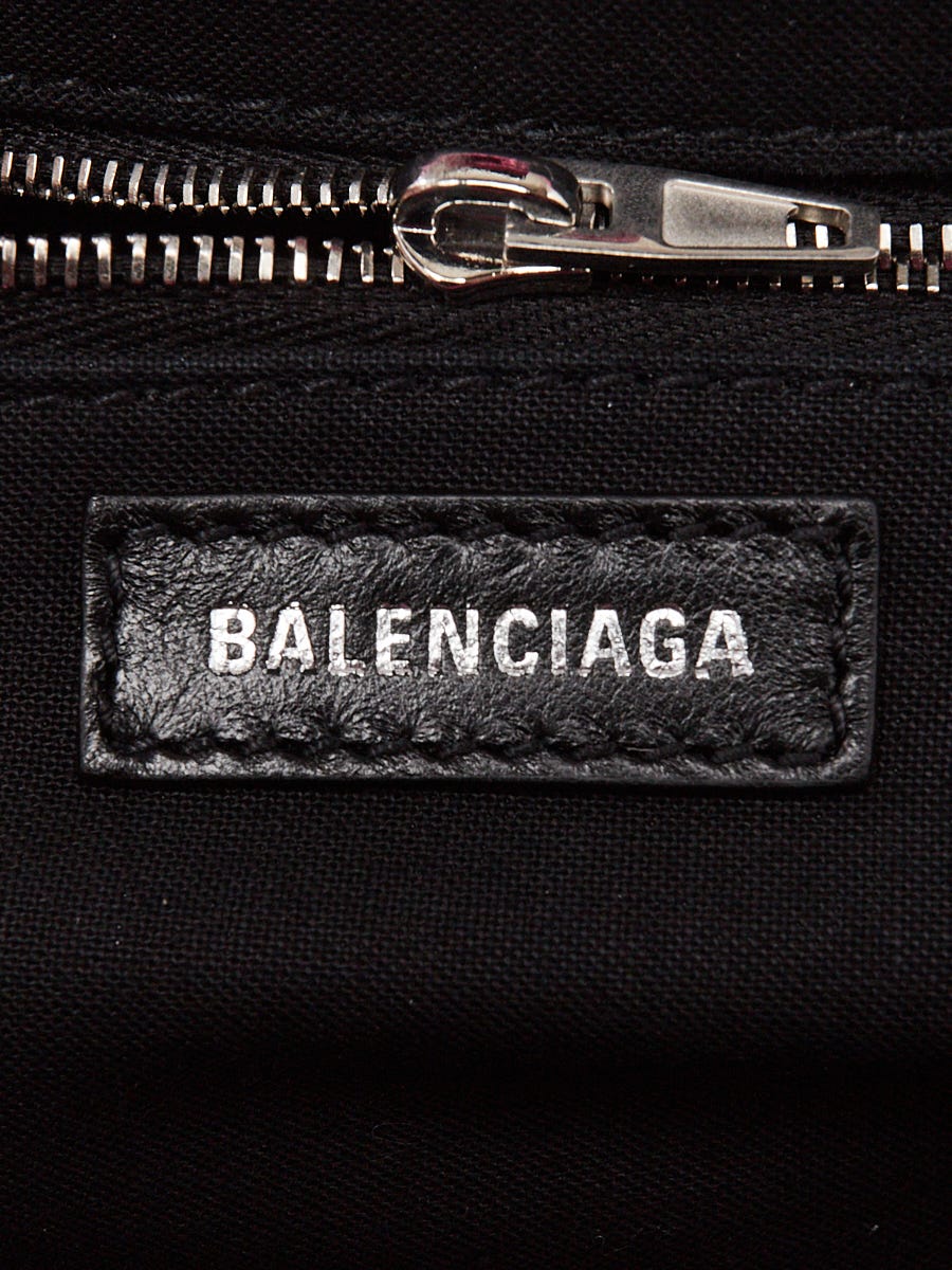 Balenciaga Fuchsia Grained Leather XL Cloud Clutch Bag Balenciaga Fuchsia Grained Leather XL Cloud Clutch Bag