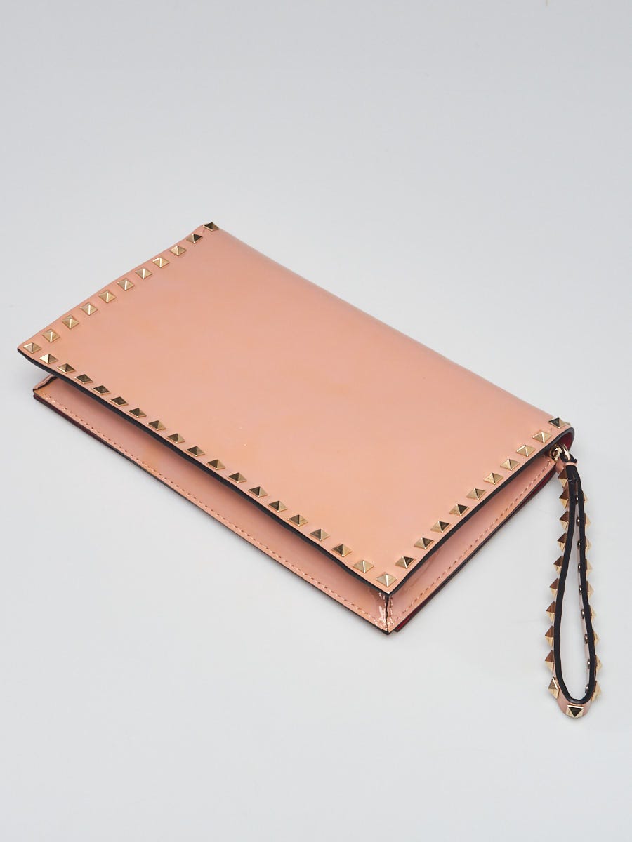 Valentino Rockstud leather clutch Pink ref.25971 - Joli Closet