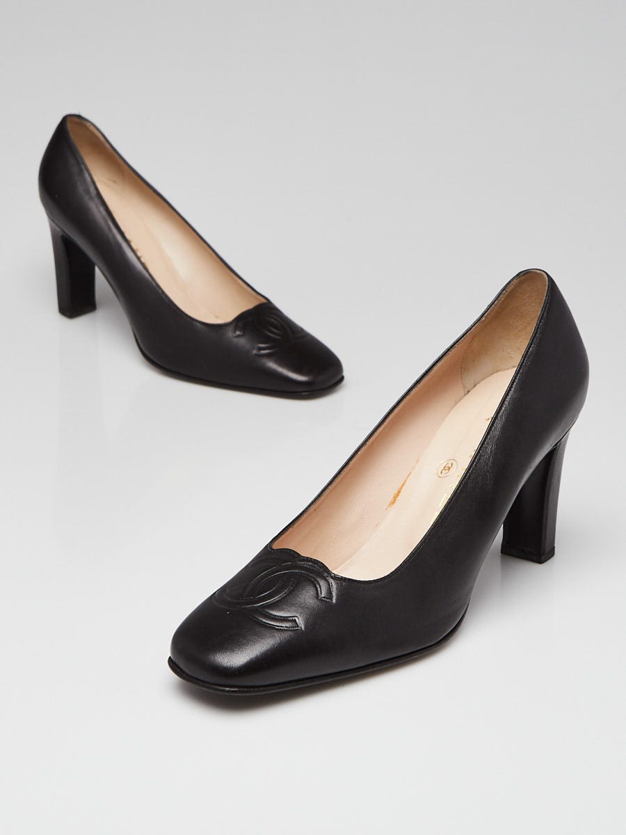 Chanel Black Leather CC Square Toe Pumps Size 6/36.5