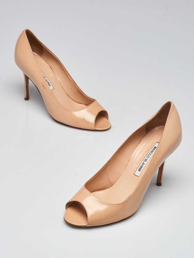 Manolo Blahnik Beige Patent Leather Open Toe Pumps Size 7.5/38