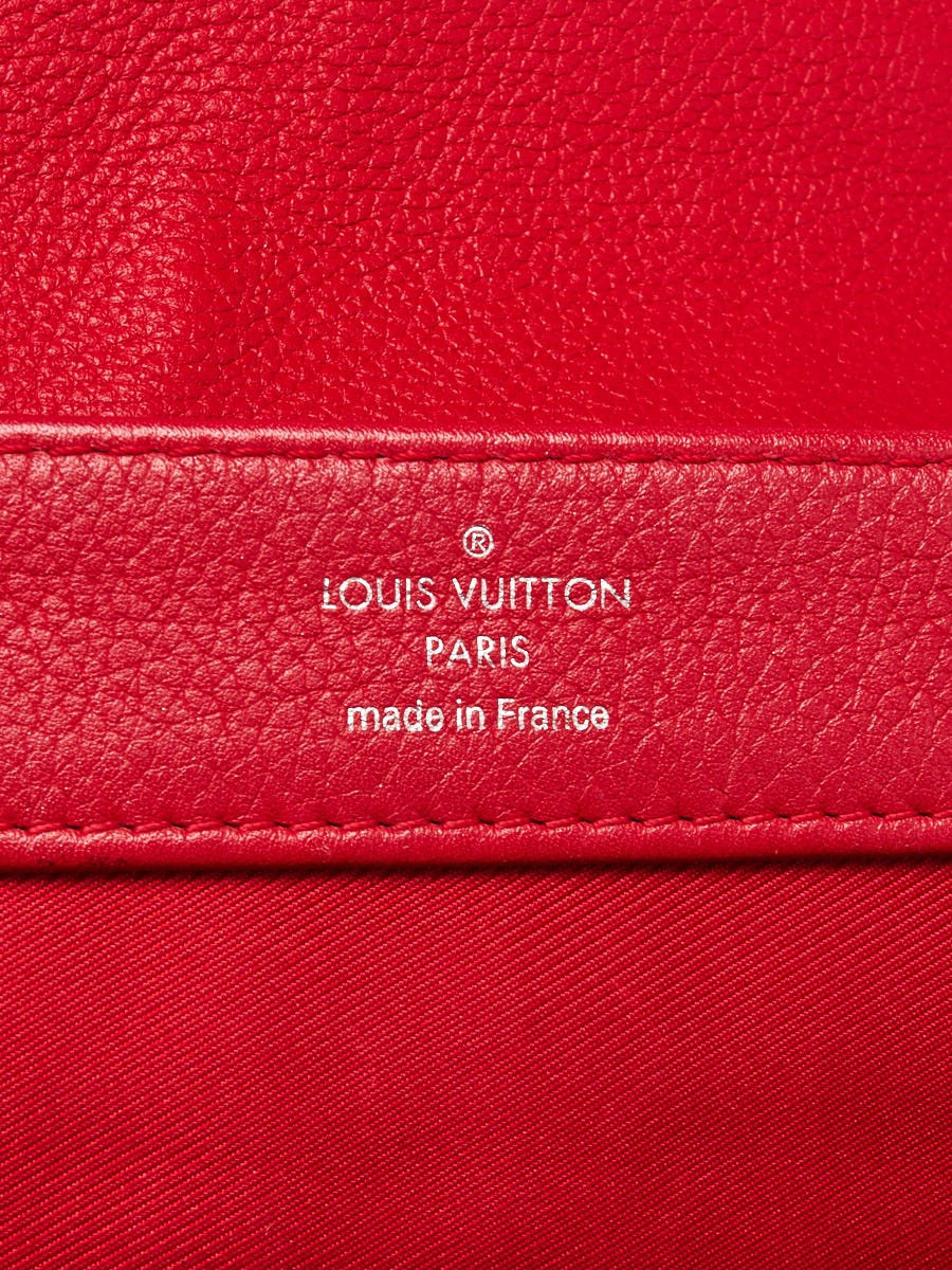 Louis Vuitton Rubis Pebbled Leather Lockme II