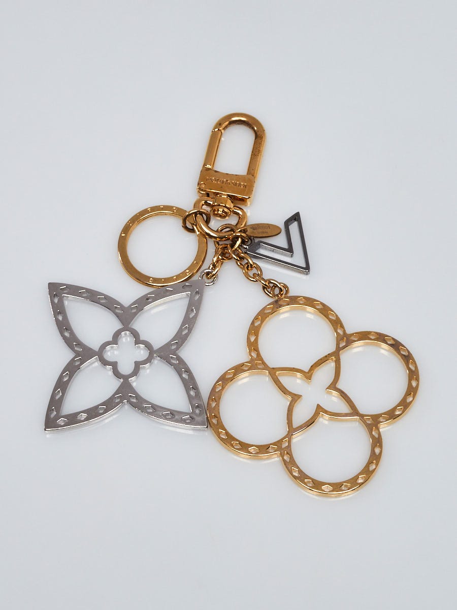 Louis Vuitton Goldtone Metal LV Circle Key Holder and Bag Charm - Yoogi's  Closet