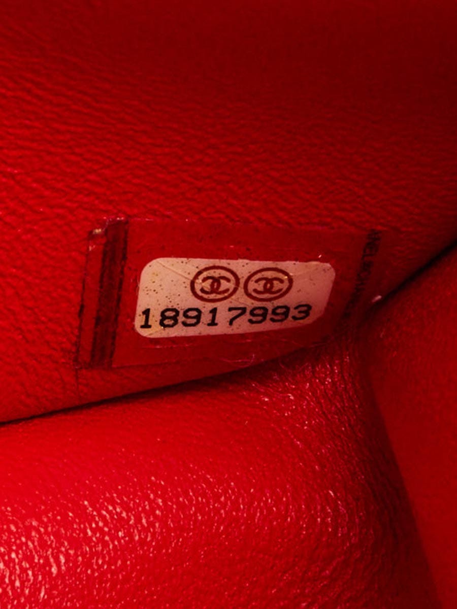 Chanel Boy Bag, Serial number: 10218184 , Signs of