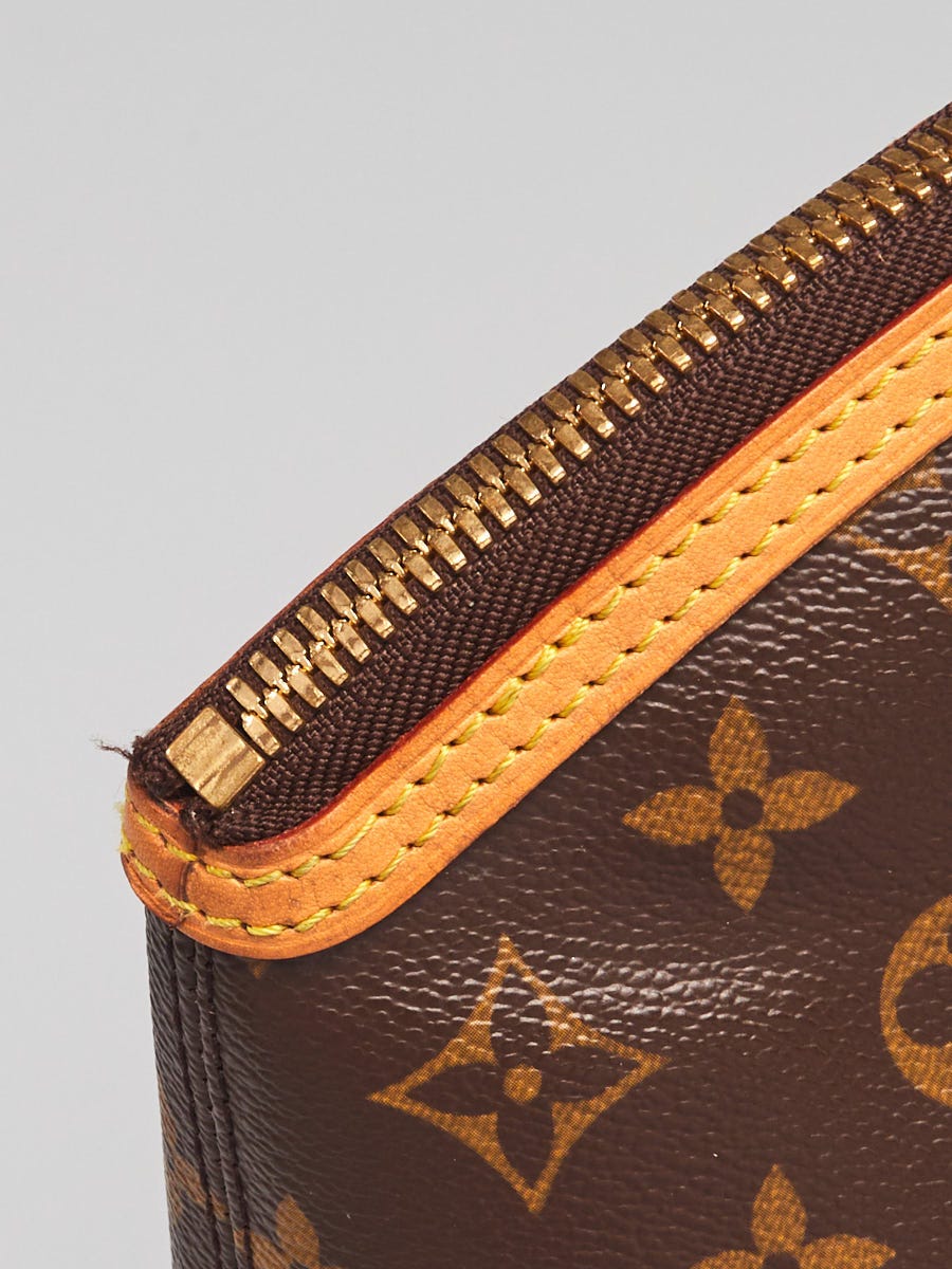 Louis Vuitton Brown Monogram Lockit Vertical Leather Cloth ref.940816 -  Joli Closet