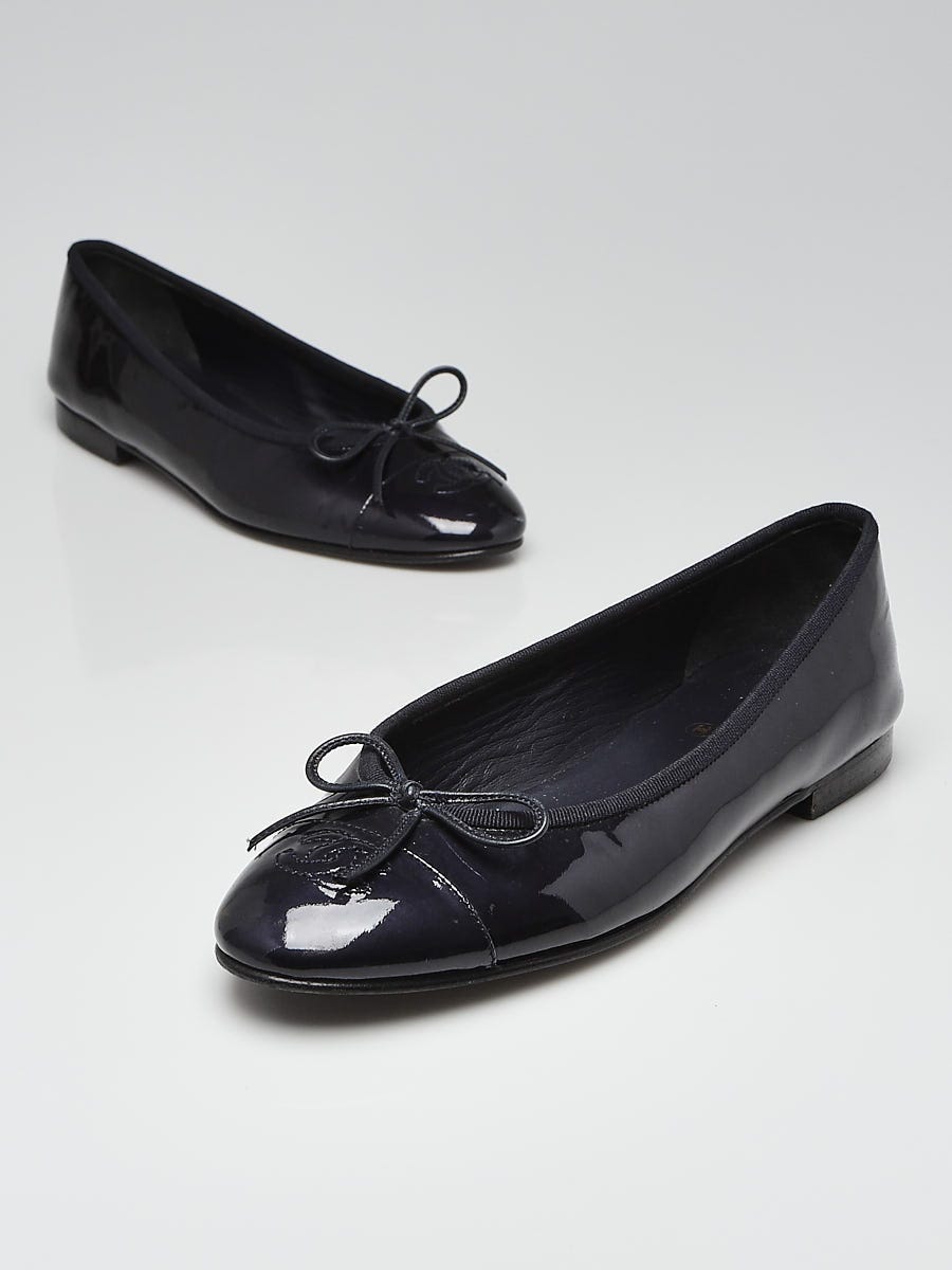 Chanel Navy Blue Patent Leather CC Cap Toe Ballet Flats Size 8.5