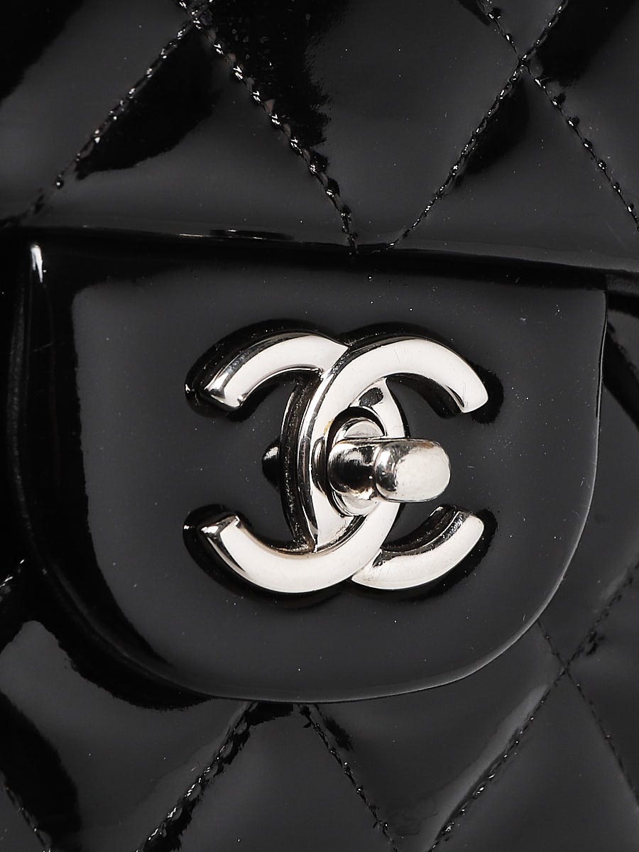 Chanel Vintage Black Quilted Lambskin Leather Jumbo Flap Bag with, Lot  #58149