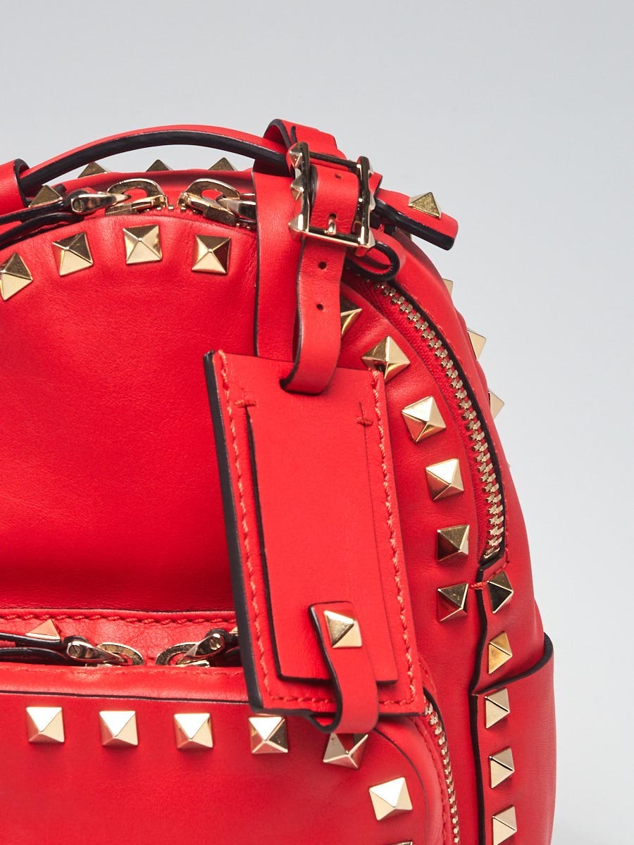 Valentino Rockstud Leather Backpack Pink ref.606566 - Joli Closet