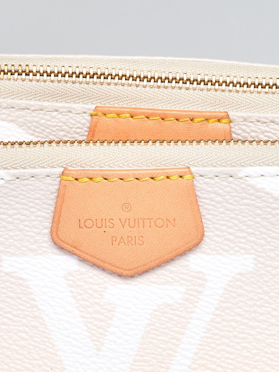 LOUIS VUITTON Monogram Giant By The Pool Multi Pochette Accessories Brume  1183306