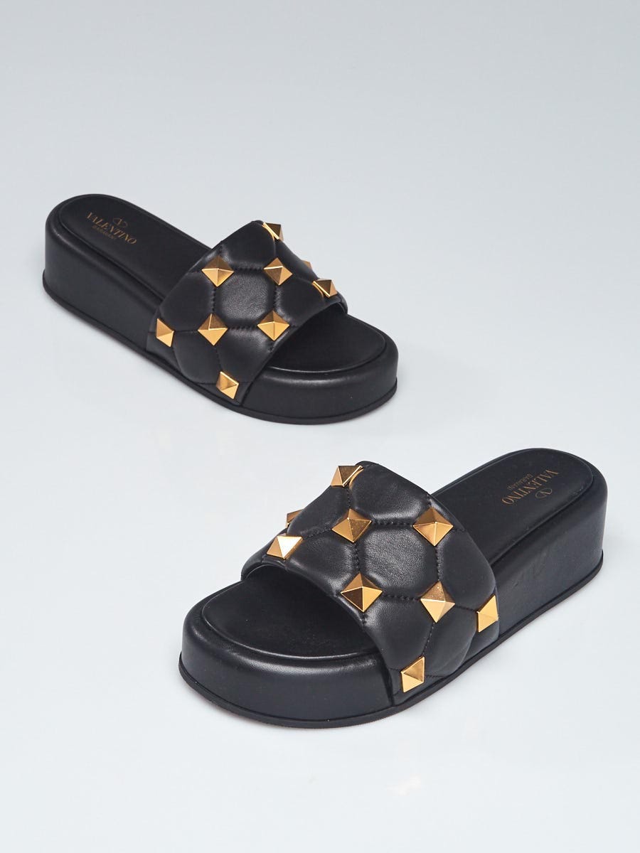 サンダル・ミュール VALENTINO Black nappa leather Roman Stud slippers Roman Stud leather slides in black - Valentino Garavani