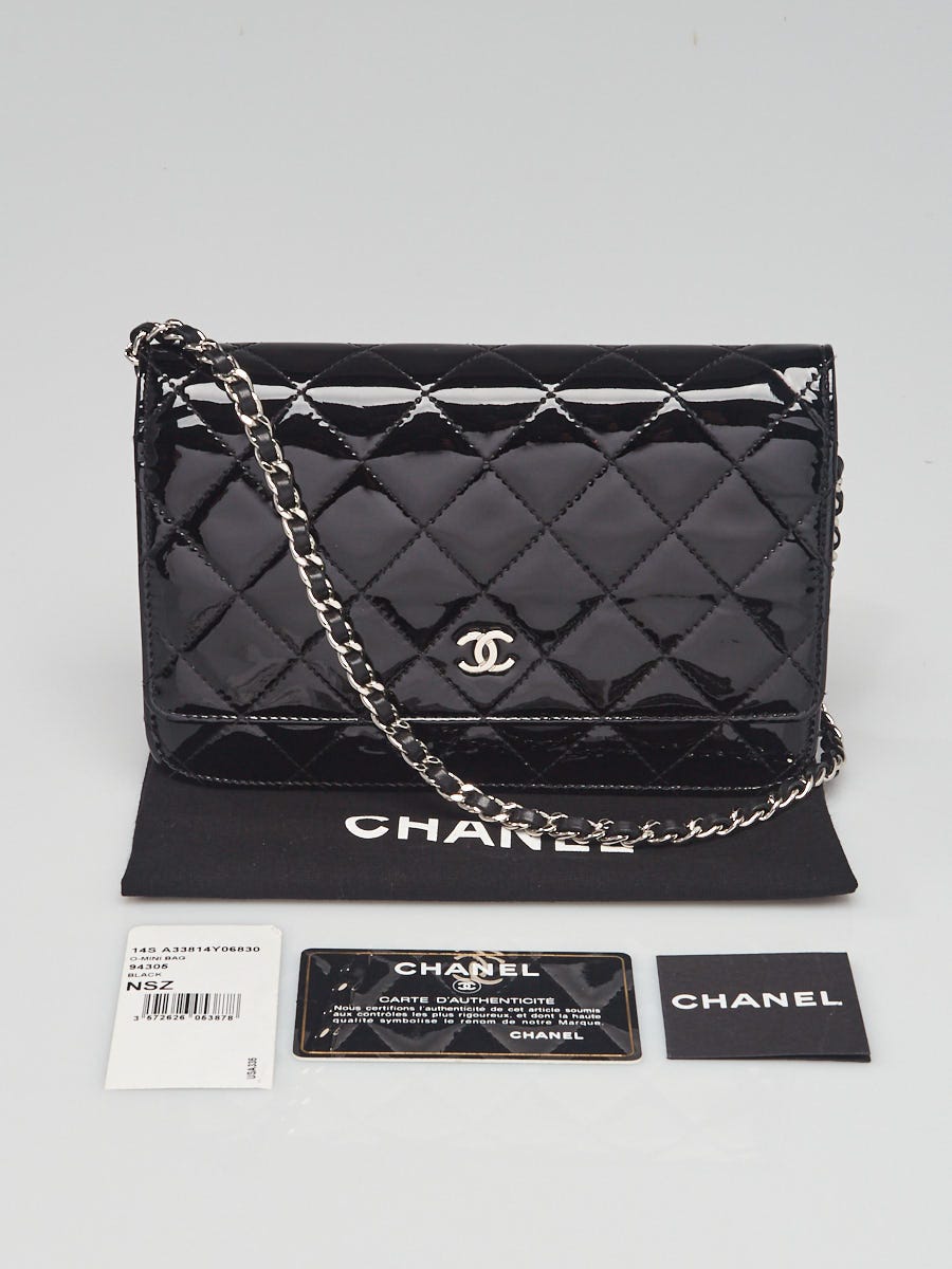 Chanel - Authenticated Wallet on Chain Timeless/Classique Handbag - Patent Leather Black Plain for Women, Very Good Condition