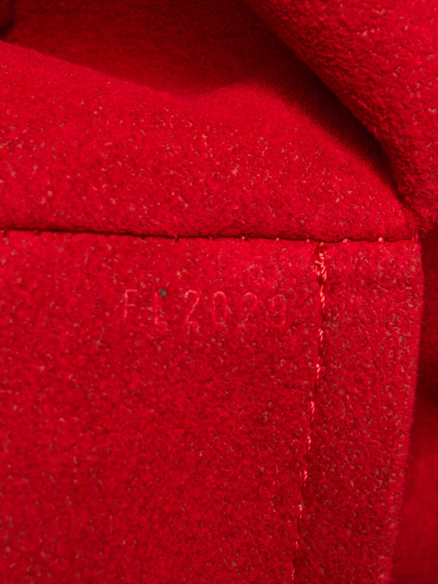 Berkeley cloth handbag Louis Vuitton Beige in Cloth - 21892865