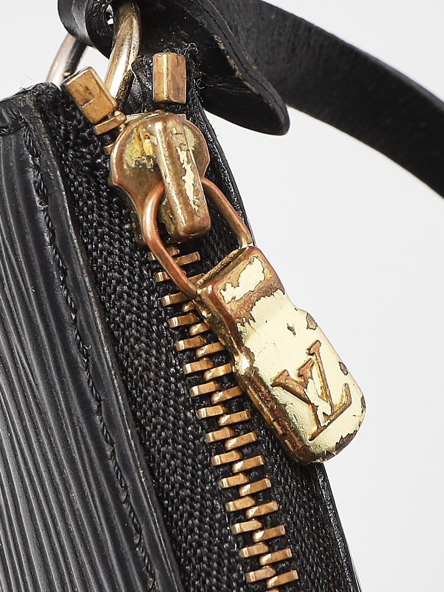 Lot - Louis Vuitton Epi Pochette Accessories 24 Black