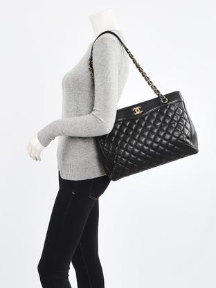 chanel black tote handbag new