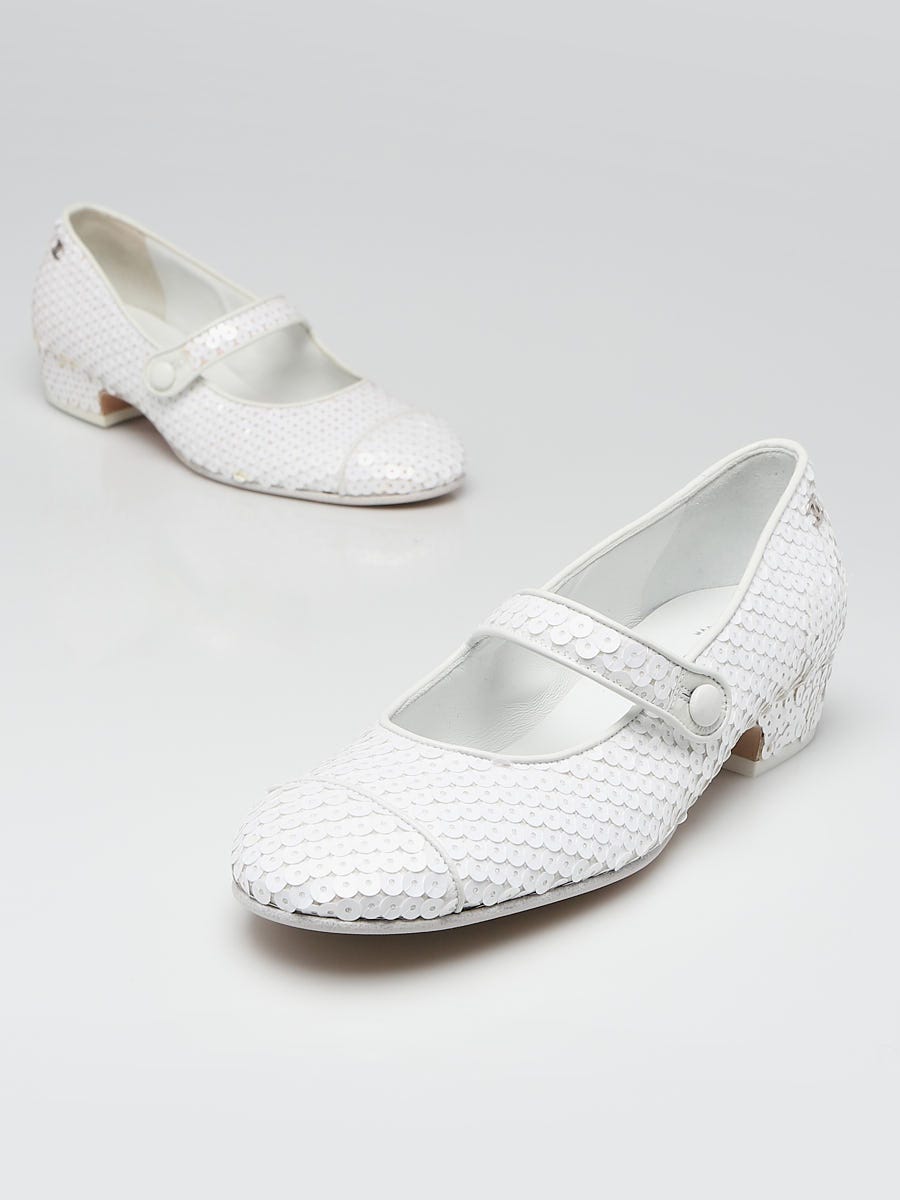 Chanel Mary Jane Pumps, White, Size 38.5, New in Box WA001 - Julia