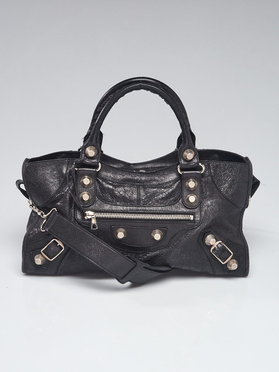 ギフトに♪タイムセール★BALENCIAGA★ジップアラウンドエンボス 楽天市場】BALENCIAGA バレンシアガ 二つ折り財布 Cash 2.0