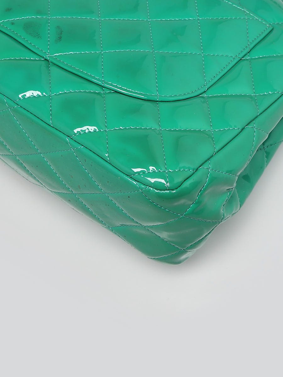 Chanel Green Patent Crumpled CC Droplet Hobo Bag – The Closet