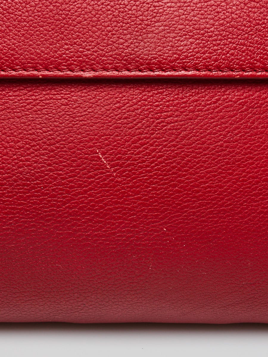 Louis Vuitton Rubis Pebbled Leather Lockme II BB - Yoogi's Closet