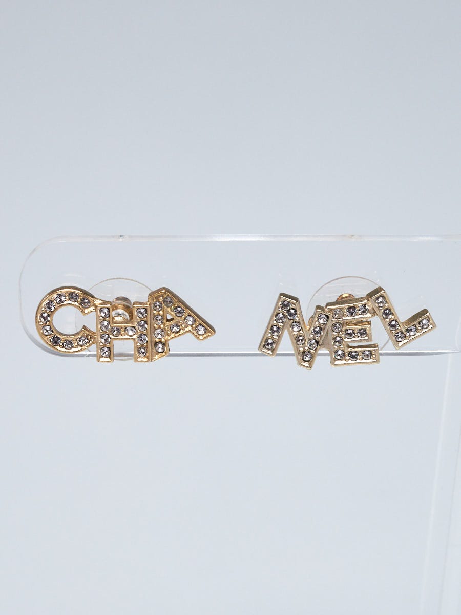 Signature deals chanel earrings