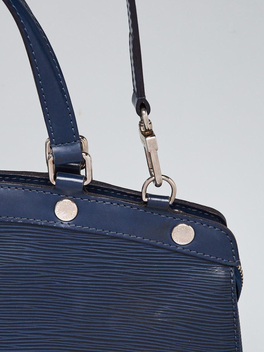 Louis Vuitton Epi Leather Brea Indigo Blue MM Fashion Shoulder Bag Authentic