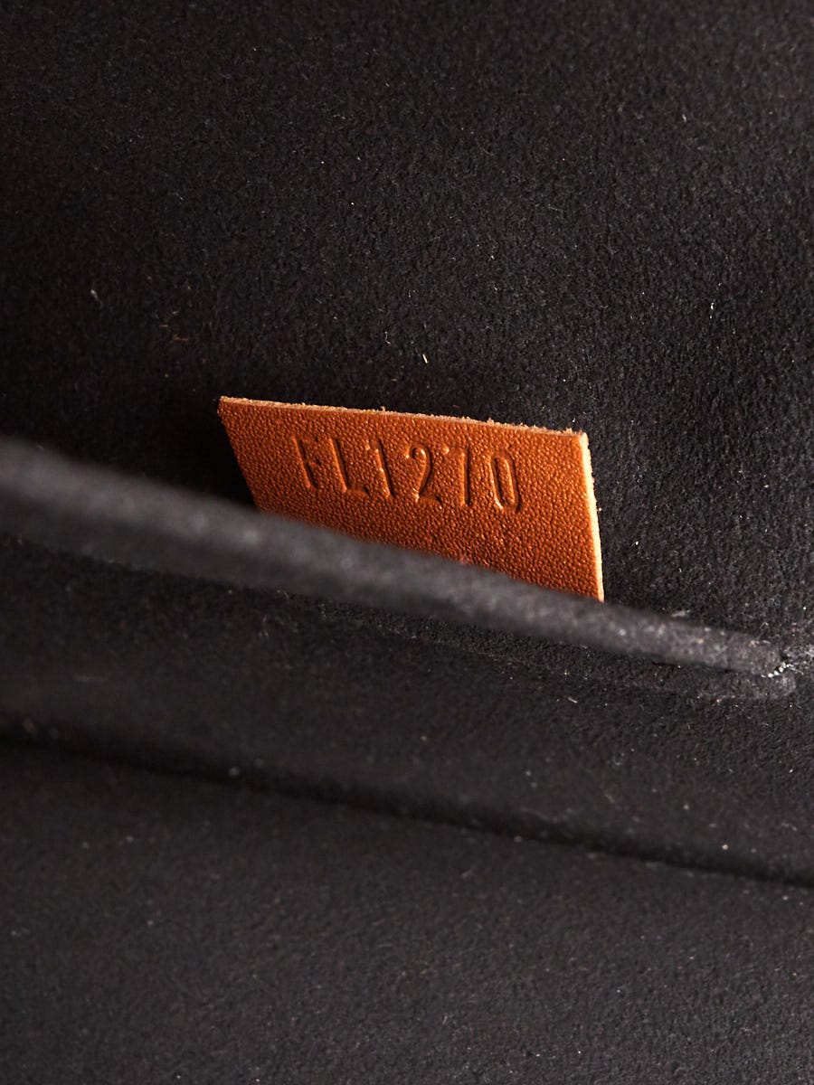 Louis Vuitton Brown Monogram Reverse Giant Dauphine MM Cloth ref.989244 -  Joli Closet