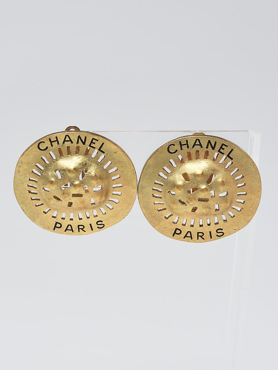 Chanel Goldtone Metal Hammered Metal Logo Disc Clip On Earrings - Yoogi's  Closet