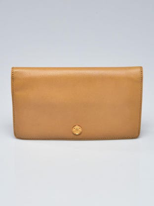 Chanel Camellia Embroidered Lambskin Leather Zipped Credit Card Holder -  Yoogi's Closet