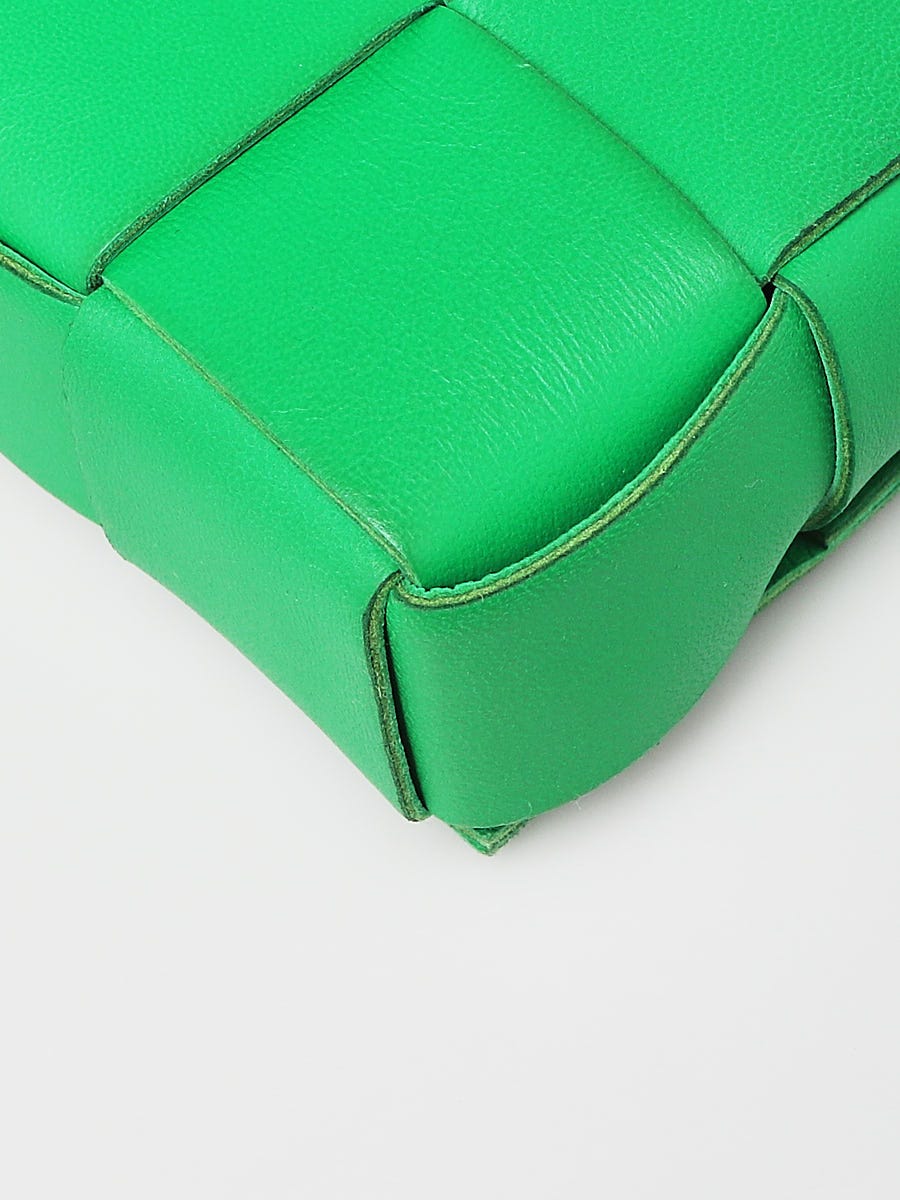 Bottega Veneta Molded Bag Small Parakeet in Leather - US