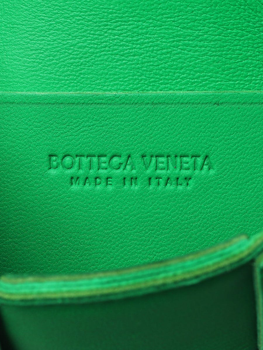 Bottega Veneta Parakeet Green Intrecciato Woven Leather Mini Loop Camera  Bag - Yoogi's Closet