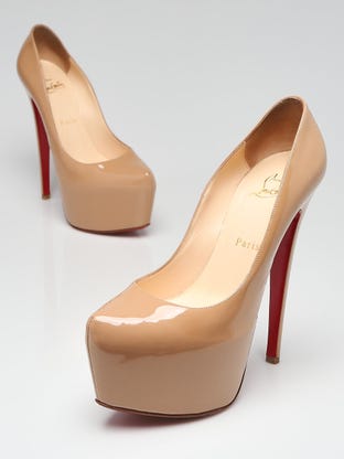 Christian Louboutin Beige Patent Leather Pigalle Follies Pumps Size 34.5  Christian Louboutin