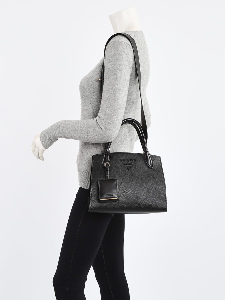 Small saffiano leather prada monochrome online bag