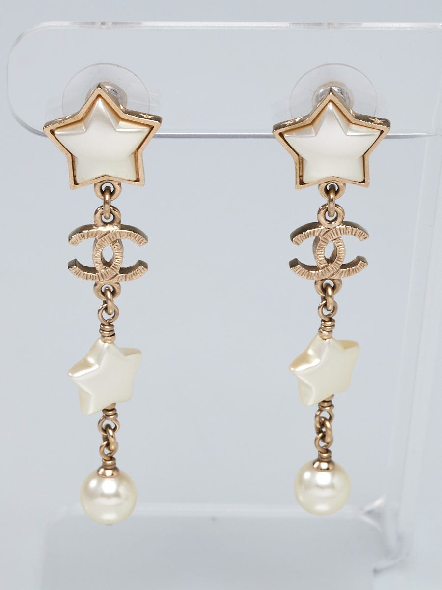 Chanel Goldtone Metal and Faux Pearl Circle Drop Clip-On Earrings - Yoogi's  Closet